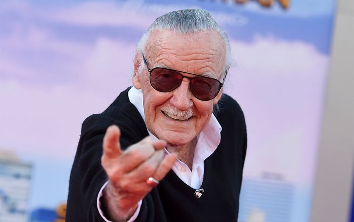 Siri của Apple từng dự đoán đúng về cái chết của cha đẻ Marvel, Stan Lee