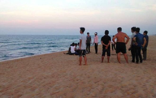 Điều tra nguyên nhân thiếu nữ 20 tuổi tử vong trên bờ biển