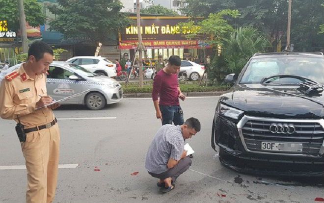 Đã tìm ra chủ nhân chiếc xe Audi Q5 mất lái phi lên dải phân cách 'hạ gục' ô tô và 2 xe máy khiến 2 người bị thương