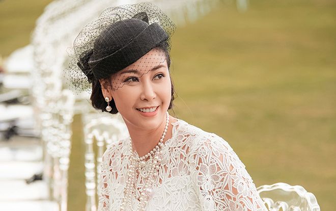 Hoa hậu Hà Kiều Anh: Tôi yêu từ năm 14 tuổi và có nụ hôn đầu đời năm 16 tuổi