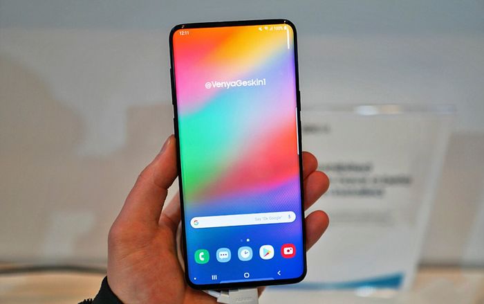 Đây có thể là thiết kế của Samsung Galaxy S10 mà chúng ta vẫn ngày đêm trông đợi