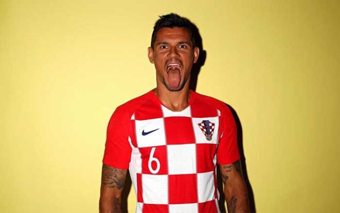 Sao Croatia khoe chiến tích 'tẩn' Ramos sấp mặt