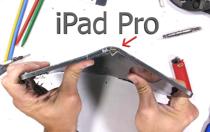 Thử độ bền iPad Pro mới: Giá trên trời nhưng mong manh dễ vỡ vô cùng!