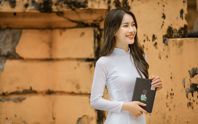 Trọn bộ ảnh Á khôi Sinh viên Việt Nam 2016 đẹp mê mẩn khi diện áo dài trắng chia tay giảng đường Đại học