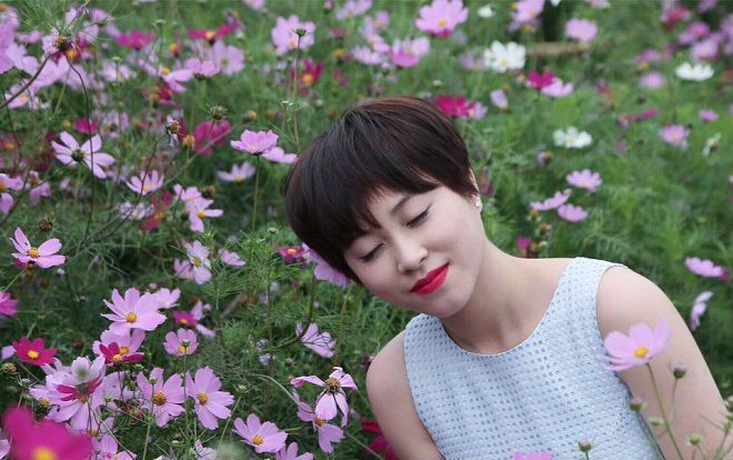 Nhan sắc xinh đẹp cá tính của em gái MC Hoàng Linh đang gây sốt mạng xã hội