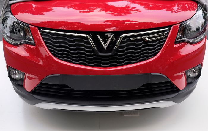 VinFast công bố giá 3 mẫu xe mới: SUV 1,14 tỷ đồng, sedan 800 triệu đồng, xe giá rẻ Fadil chỉ 336 triệu đồng!