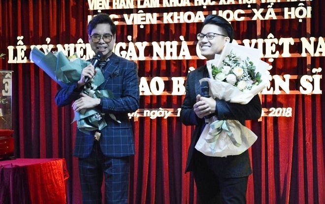 Cha con danh ca Ngọc Sơn - Duy Cường xúc động song ca trong ngày tri ân nhà giáo 20/11