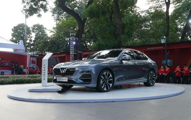 VinFast Lux A2.0 ra mắt tại Việt Nam: Đẹp kiêu hãnh, nội thất cao cấp, giá chỉ 800 triệu đồng