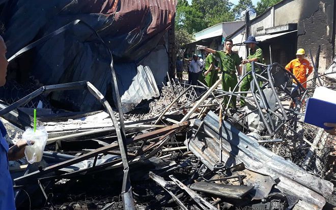 Vụ xe bồn chở xăng bốc cháy dữ dội lao vào hàng loạt nhà dân: Trong số 6 nạn nhân thiệt mạng có 3 mẹ con