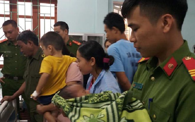 Nghe lời dụ dỗ ngon ngọt của kẻ buôn người, mẹ bán con gái 20 ngày tuổi lấy 40 triệu đồng