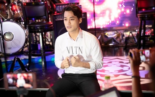 Phan Ngọc Luân công khai xin lỗi chỉ vì tưởng tượng chuyện… ngủ chung giường với Đàm Vĩnh Hưng