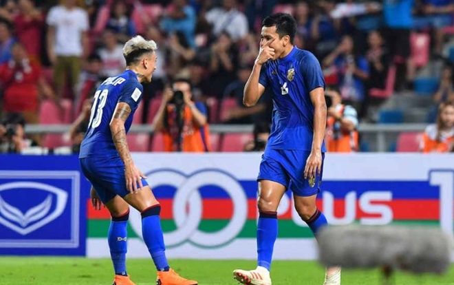 Thái Lan đè bẹp Singapore, Việt Nam gặp Philippines ở bán kết