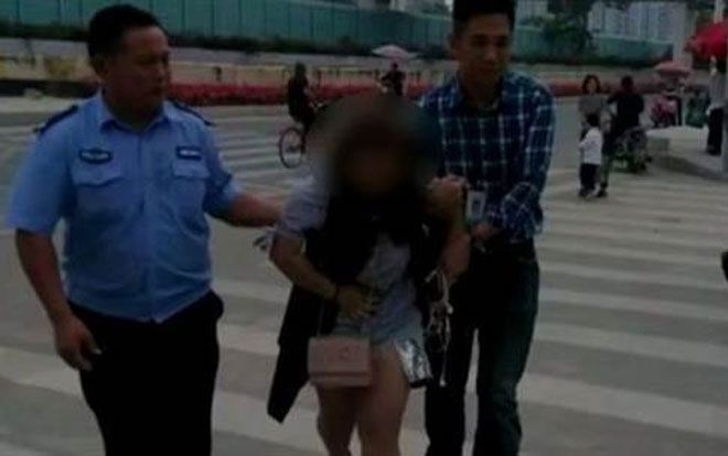 Thấy 'cục máu đông' rơi ra, cô gái tưởng kinh nguyệt nhưng sự thật khiến ai cũng bàng hoàng