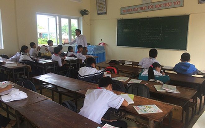 Hiệu trưởng từng xin báo chí không đưa tin vụ cô giáo phạt học sinh 231 cái tát lần đầu giải thích về tiêu chí thi đua