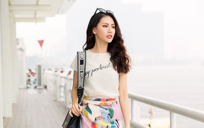 Siêu mẫu vàng Quỳnh Hoa gợi ý chọn váy sang chảnh trẻ trung cho nàng dạo phố