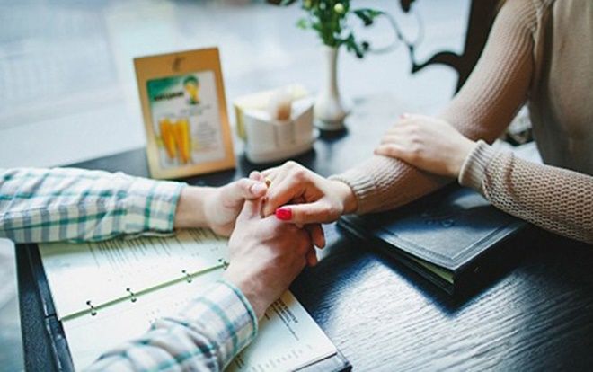 'Trong tình yêu, con gái thực dụng mới là đúng' - Quan điểm khiến dân mạng tranh cãi không hồi kết