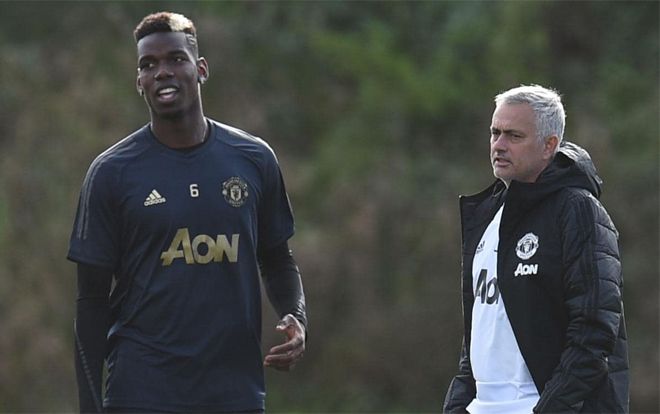 Mourinho sốc vì hành động bất thường của Pogba