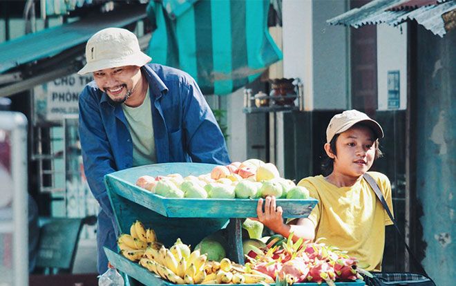OST Mặt trời, con ở đâu? - Có một Huỳnh Đông lắng đọng, da diết hát về tình phụ tử