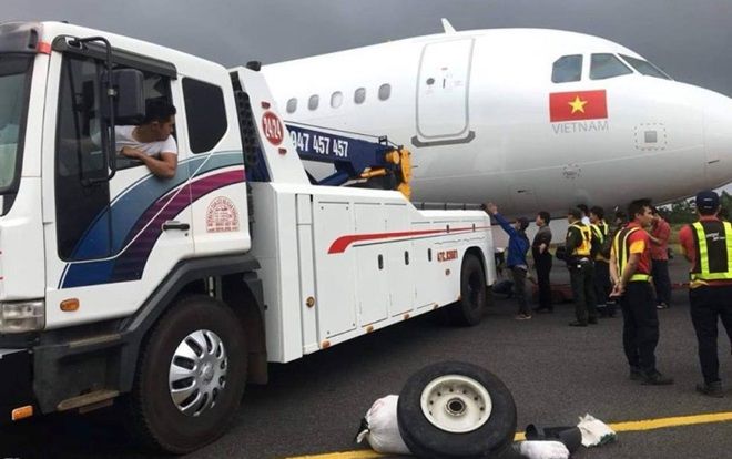 Hiện trường máy bay VietJet gặp sự cố khiến 6 hành khách bị thương