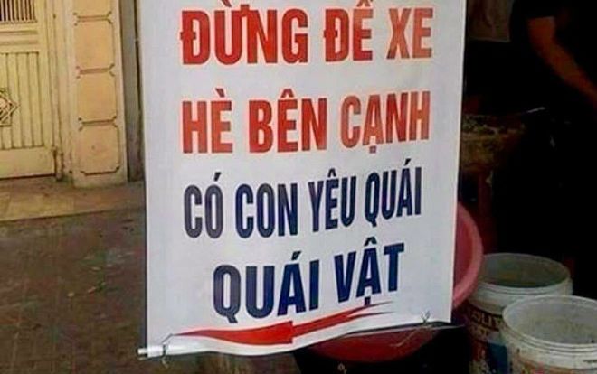 Chủ quán phở bị 'ném đá' tả tơi vì tấm bảng 'quý khách vui lòng đừng để xe hè bên cạnh, có con yêu quái, quái vật' chọc tức hàng xóm