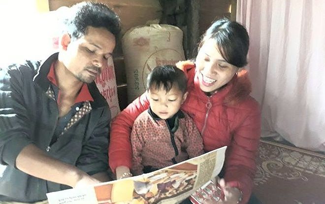 Thần đồng 3 tuổi người Vân Kiều: Nói và đọc trôi chảy tiếng Việt dù chưa được bất cứ ai dạy