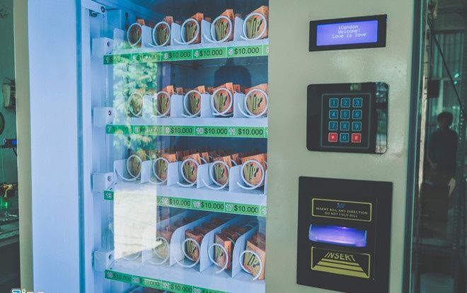 Trường ĐH có máy bán hàng tự động thuốc tránh thai khẩn cấp và bao cao su cho sinh viên