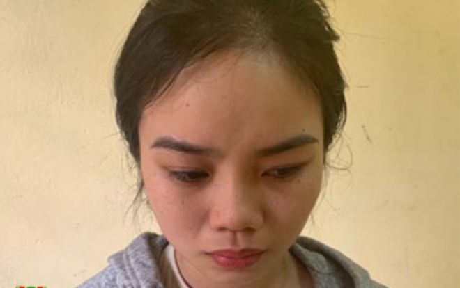 Cô gái xinh đẹp đột nhập vào nhà thờ họ trộm 12,5 chỉ vàng