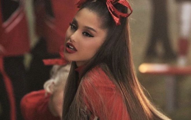 Chẳng bị trừ view ảo như BTS lại được cộng thêm 5 triệu view, Ariana Grande lập kỷ lục mới trên YouTube