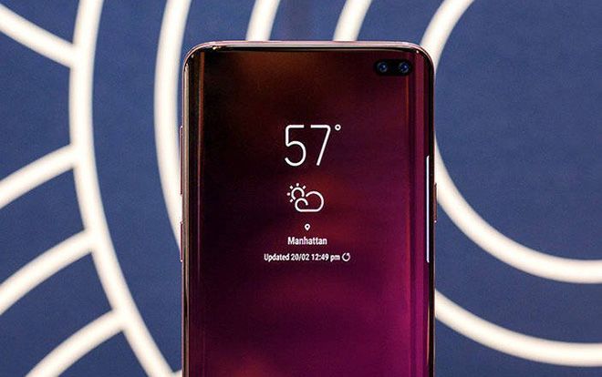 Samsung Galaxy S10+ lần đầu xuất hiện 'bằng da bằng thịt' với viền màn hình gần như không tồn tại