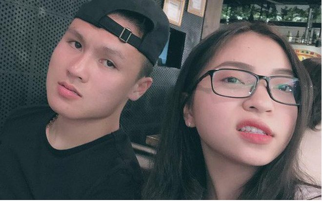 Chuyện tình 'may mắn' của Quang Hải và bạn gái hot girl