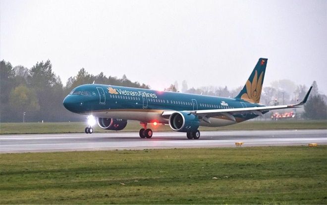 Vietnam Airlines tăng cường nhiều chuyến bay chở cổ động viên sang Malaysia tiếp lửa cho đội tuyển Việt Nam trận chung kết