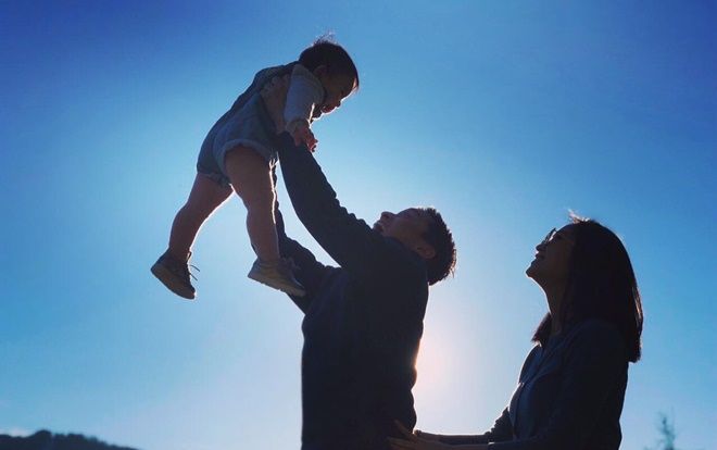 Dấy lên tin đồn vợ chồng Lam Trường trục trặc hôn nhân vì những status tâm trạng