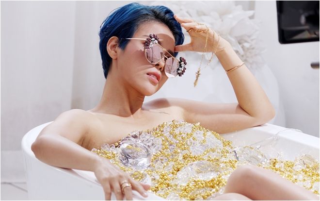 Điều ngớ ngẩn và điên rồ nhất mà Vũ Cát Tường từng làm là… khỏa thân sáng tác