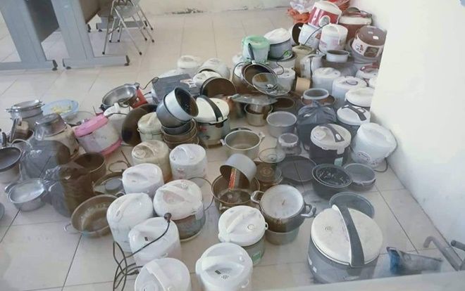 Sinh viên nước mắt lưng tròng, gia tài tiêu tan sau đợt 'càn quét' KTX Học viện Nông Nghiệp