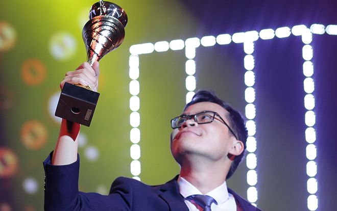 Quán quân ứng viên tài năng ĐH Ngoại thương gây bất ngờ với bài phát biểu truyền đầy cảm hứng 'Tôi là ai'