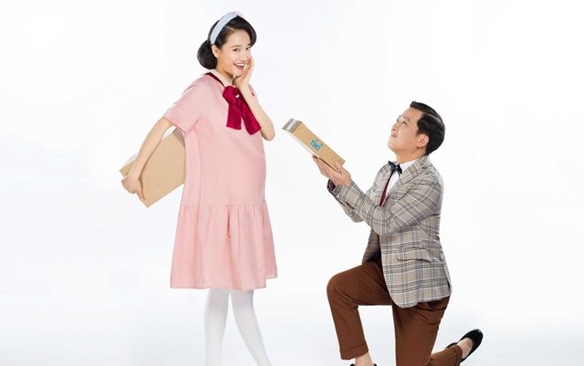 'Cặp đôi vàng' Trường Giang và Nhã Phương nhí nhảnh khoe ảnh trong dự án mới nhất