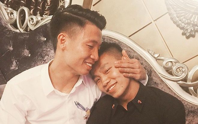 Quá thân thiết và tình cảm, cộng đồng mạng đua nhau 'ship cặp' các cầu thủ tuyển Việt Nam