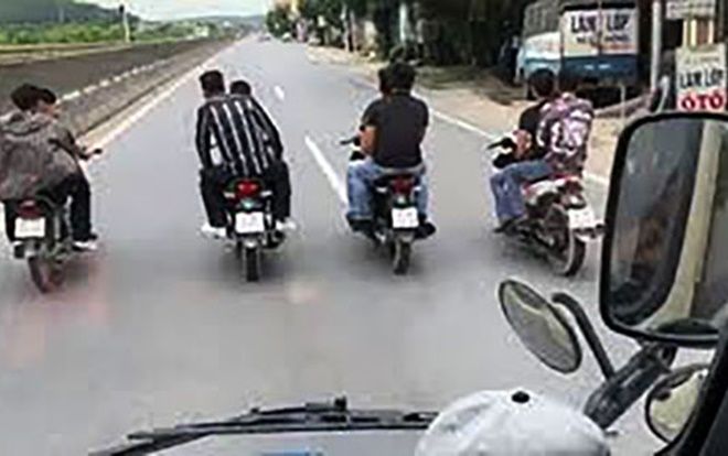 CSGT mở cao điểm ngăn chặn gây rối trật tự, đua xe