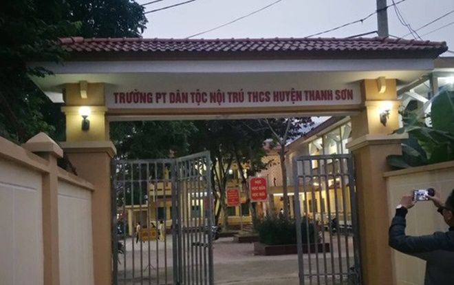 Xót xa lời kể của nam sinh nghi nhiều lần bị thầy hiệu trưởng lạm dụng tình dục ở Phú Thọ