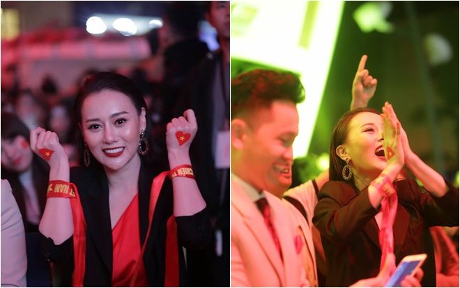 'Quỳnh Búp Bê' quẩy cực sung cùng sinh viên ĐH Thăng Long, hét ầm ĩ khi Việt Nam sút tung lưới Malaysia