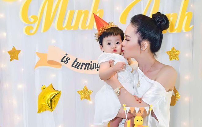 Sang Lê bầu bí tăng 28.4kg, 6 tháng sau sinh đã về số đo thời son rỗi