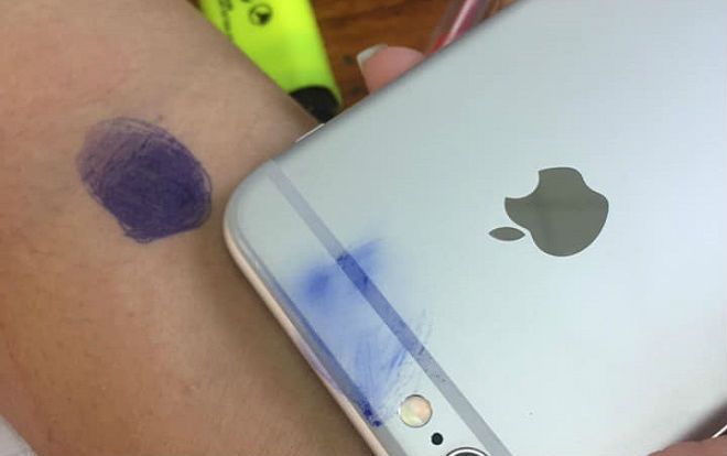 Sáng tạo ra trào lưu bôi mực lên tay rồi rọi đèn Flash để tạo cảm giác mạnh, nhiều người phải gật gù công nhận 'không gì 'quỷ' bằng giới học trò'