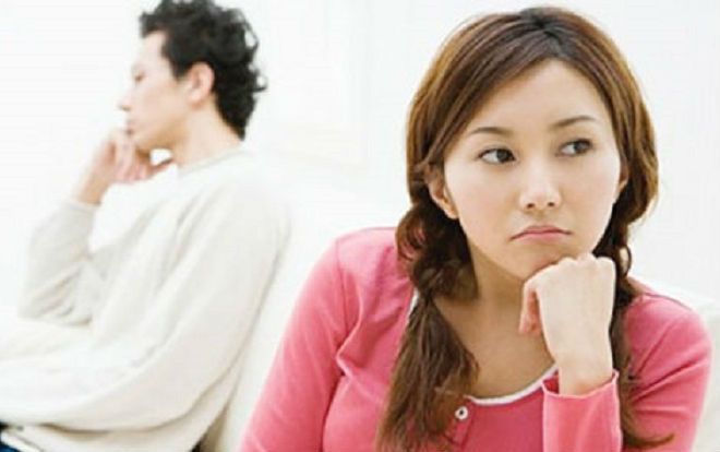 Chia tay vì nói dối người yêu về quê, dắt bạn gái mới quen đi cổ vũ chung kết đá bóng bị caramen lia máy thẳng mặt