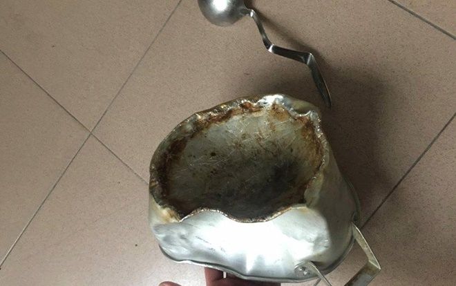 Những mâm cơm sau cơn 'bão vô địch' khiến dân mạng cười chảy nước mắt