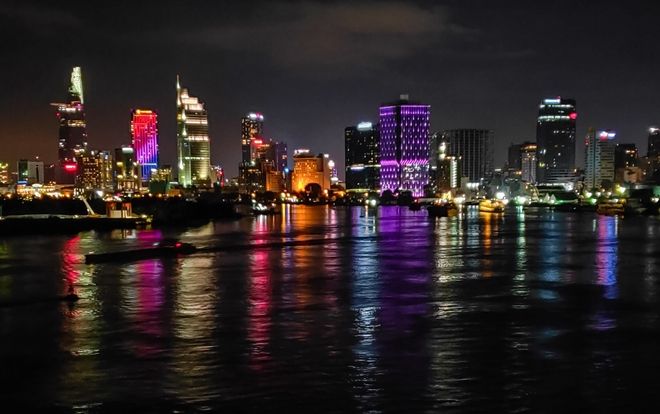 Có một Sài Gòn đa chiều rực rỡ sắc màu trong con mắt của các bạn trẻ đam mê nhiếp ảnh