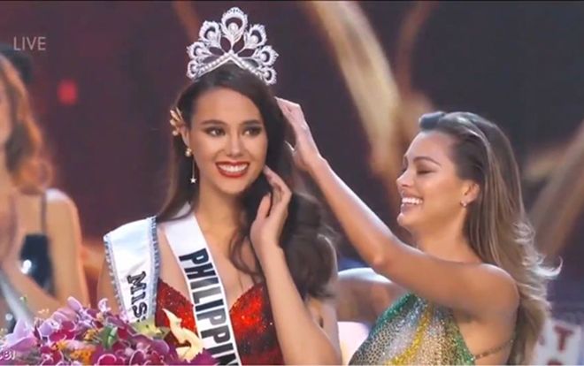 Nhan sắc nóng bỏng của mỹ nhân Philippines đăng quang Miss Universe 2018