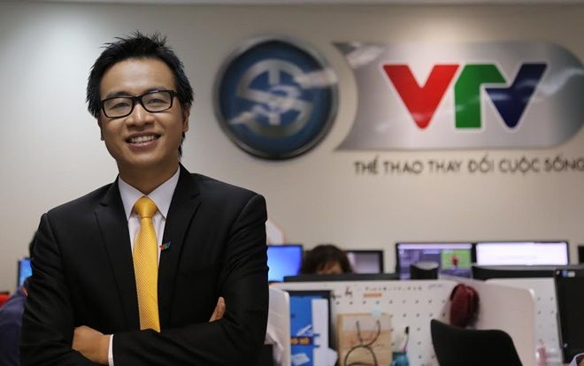Gây sốt vì những câu nói hay để đời trong trận CK AFF Cup, BLV Tạ Biên Cương còn có gia thế và học vấn siêu 'khủng'