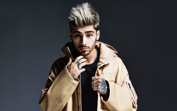 Doanh số tuần đầu album mới nhất của Zayn Malik (One Direction) sẽ khiến bạn phải sốc!