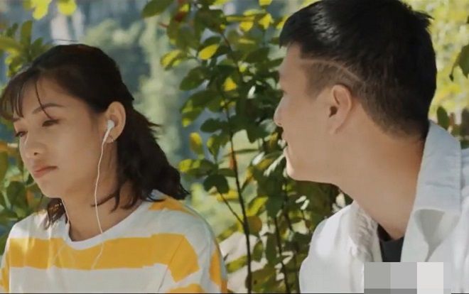 Những khoảnh khắc tình yêu chớm nở giữa An và Phi trong 'Chạy trốn thanh xuân' tập 8