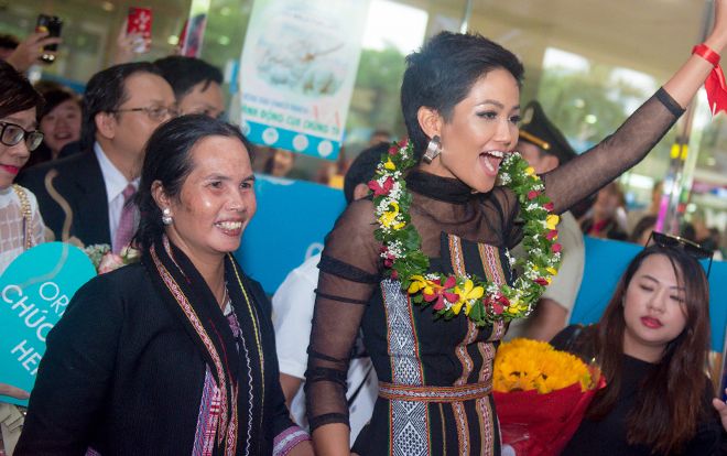 Mẹ H'Hen Niê công nhận: 'Nếu Hen chịu lấy chồng năm 14 tuổi thì đã chẳng có ngày hôm nay'